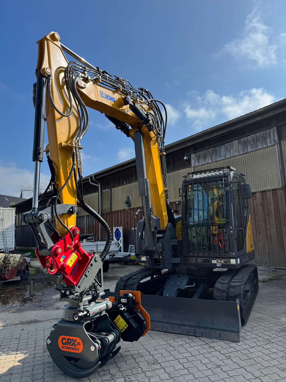 Anbaugeräte Baumaschinen
