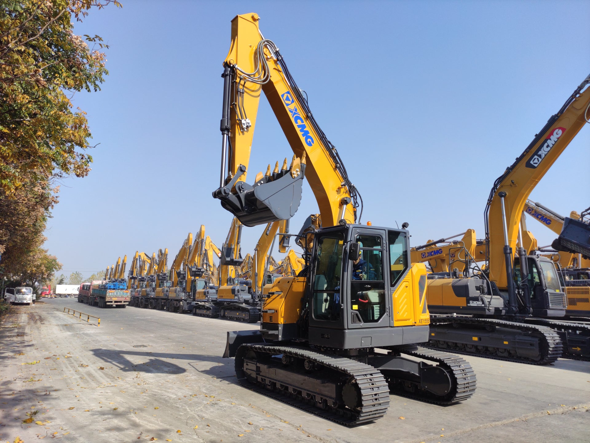 XCMG XE155E CR Mono- + Verstellausleger