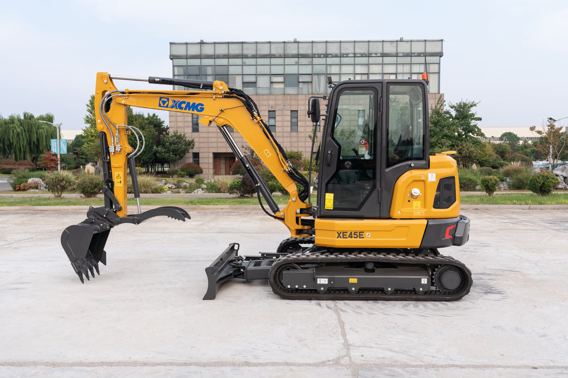 XCMG XE45E