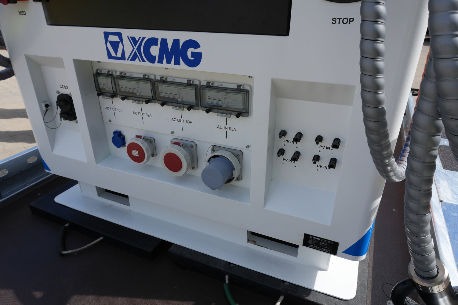 Stromanschlüsse des XCMG BESS 200 kWh für die mobile Energieversorgung
